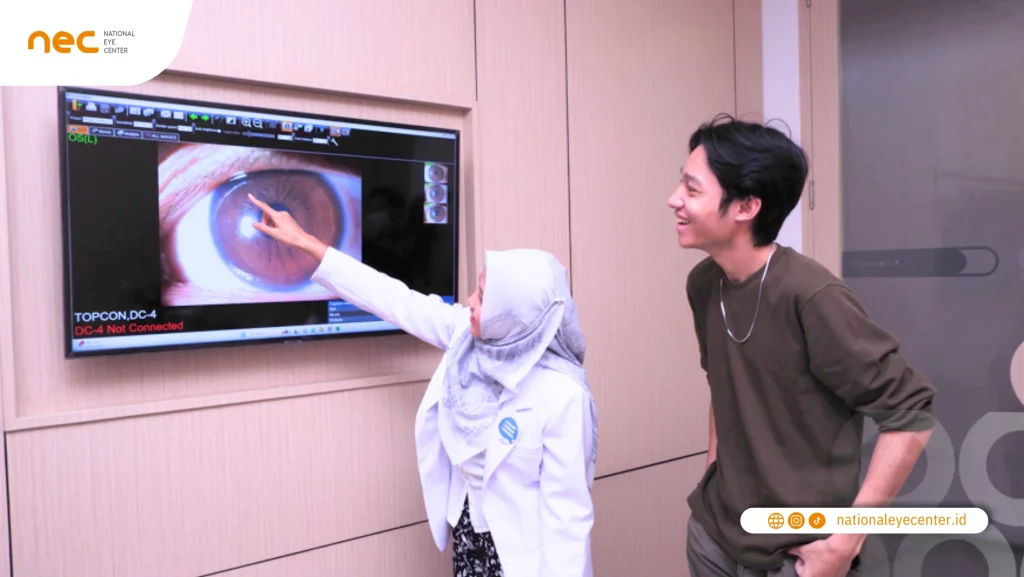 Kiesha Alvaro saat kontrol H7 LASIK di National Eye Center