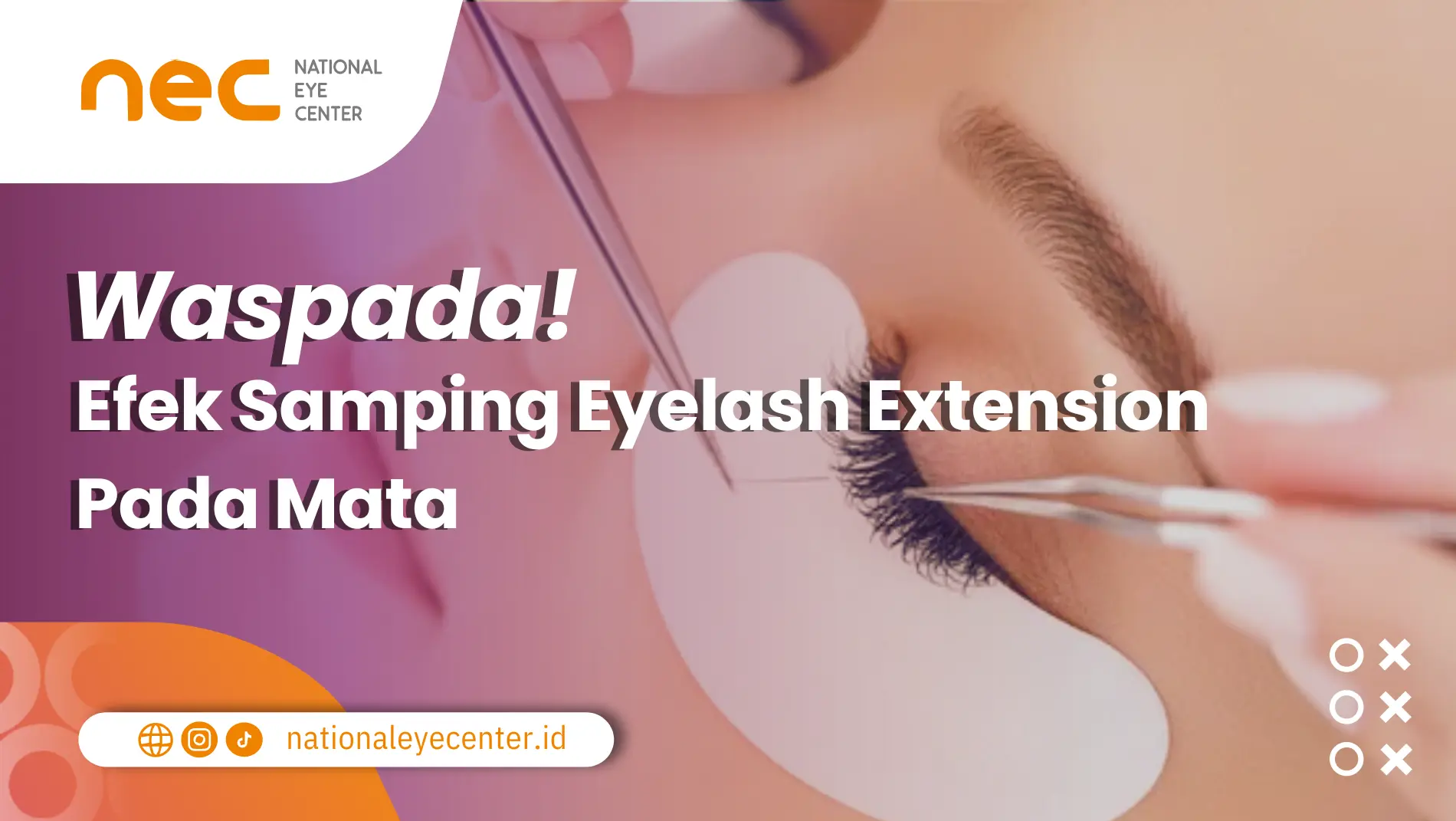 Efek Samping Eyelash Extension: Seseorang sedang menjalani pemasangan eyelash extension.