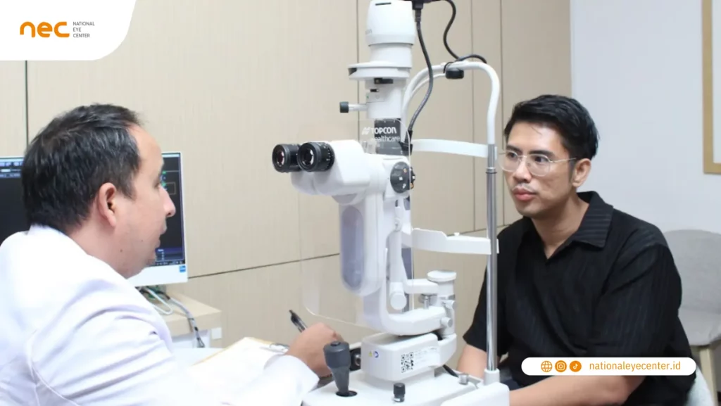 Ricky Berkonsultasi dengan Dr Diaz mengenai Operasi Lasik Zeiss Smile di NEC